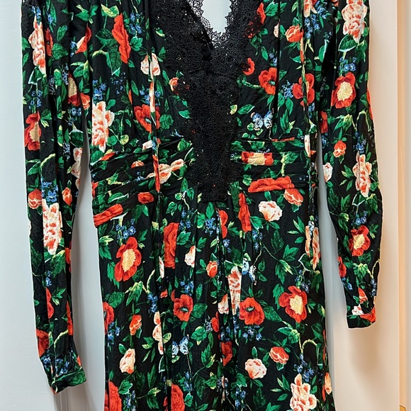 Anthropologie Dresses & Skirts - Anthropologie Black Floral Long Sleeve Dress - size 6